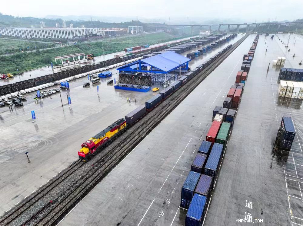 中老鐵路（攀枝花—萬象） 國際貨運列車實現(xiàn)雙向循環(huán)整列